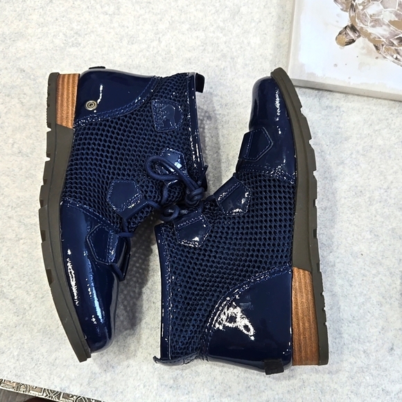 🐢 Sorel Major Lace Mesh Collegiate Navy Boots Size 8.5 Excellent Condition - Picture 3 of 15